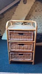 Rieten kastje, Huis en Inrichting, Kasten | Ladekasten, Ophalen, 50 tot 100 cm, Zo goed als nieuw, 3 of 4 laden