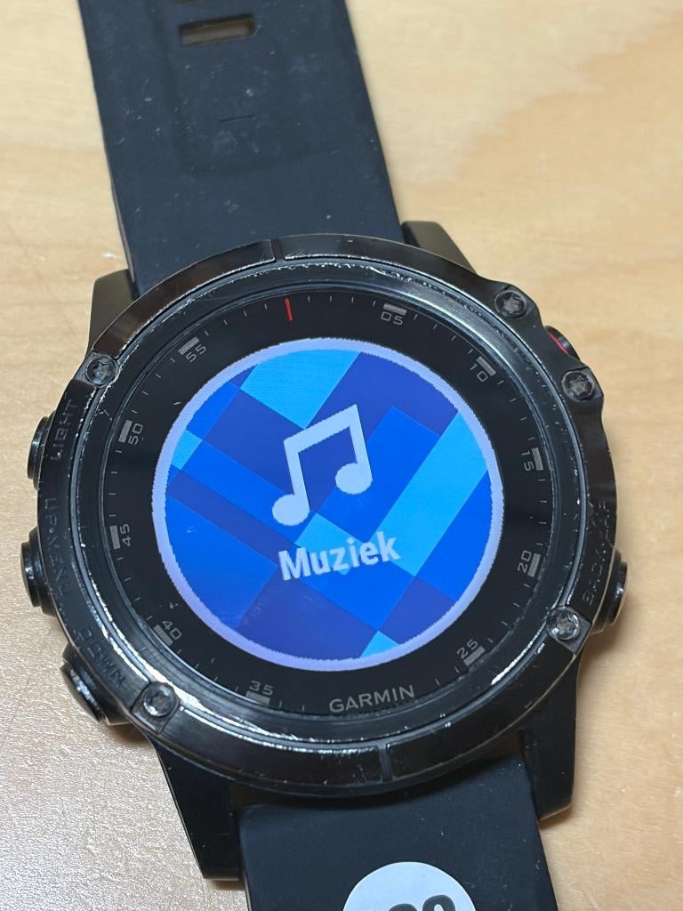 Garmin Fenix 5x saffierglas plus (GPSinruil-nr 128), Sieraden, Tassen en Uiterlijk, Sporthorloges, GARMIN, Gebruikt, Bramenberg 9