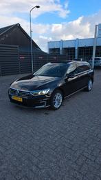 Volkswagen Passat 1.4 TSI/GTE 218pk 6-DSG Panorama, Virtual, Auto's, 4 cilinders, Zwart, 1600 kg, 93 €/maand