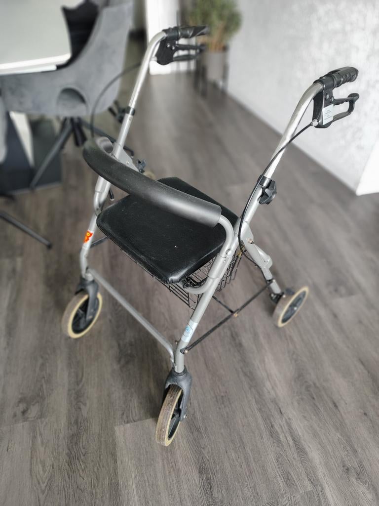 Rollator stevig en met mandje, Ophalen