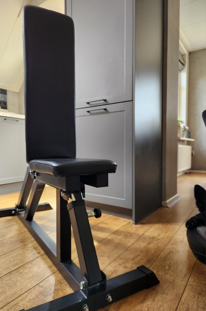 Verstelbare halterbank, Ophalen, Zo goed als nieuw