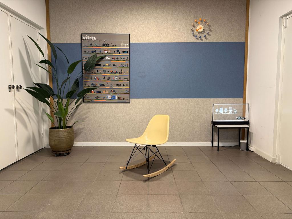 Vitra | Eames | RSR  (RAR) | Creme/Eggshell | 1x, Huis en Inrichting, Fauteuils, Vitra, Gebruikt, Minder dan 75 cm, Ophalen of Verzenden