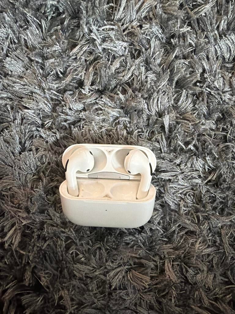 Apple AirPods Pro, Ophalen of Verzenden, Gebruikt, Draadloos