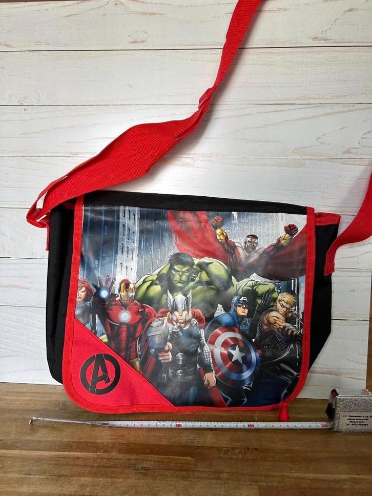 Marvel Avengers schoudertas 40x30cm, Kinderen en Baby's, Kindermode-accessoires, Nieuw, Ophalen of Verzenden