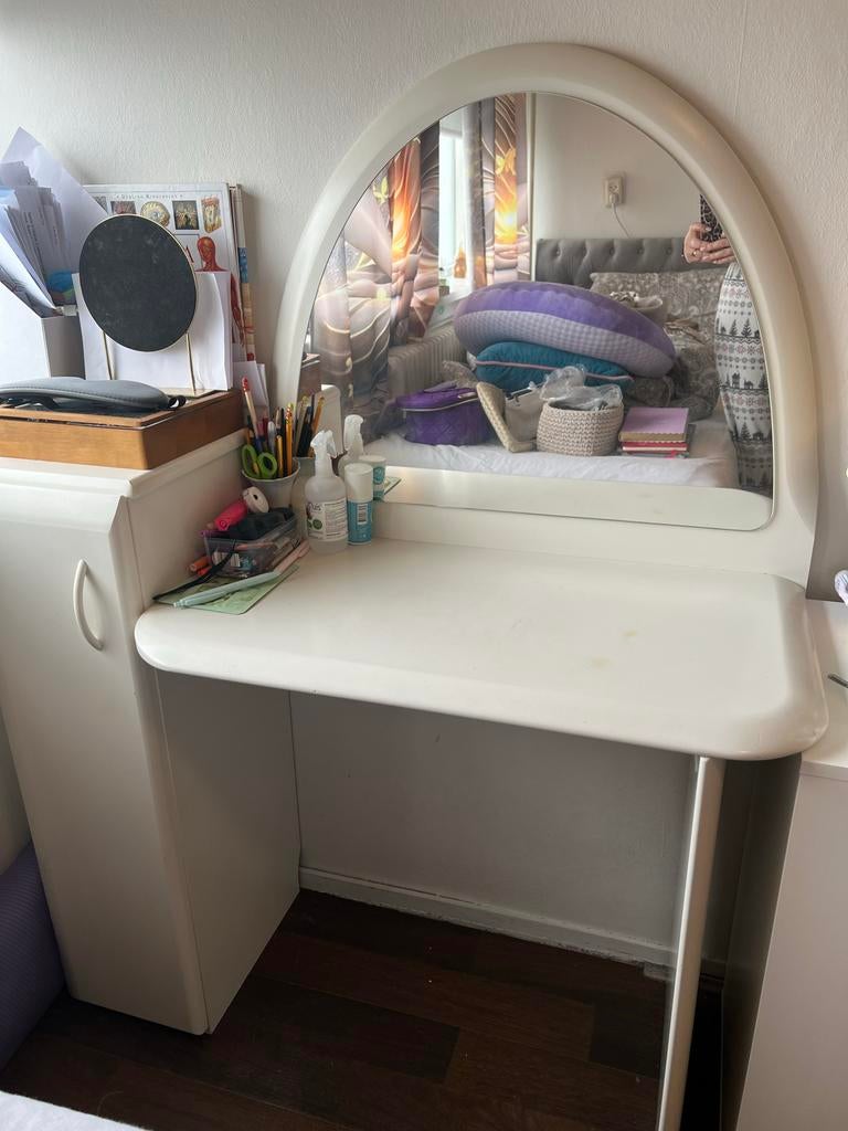 Compacte kaptafel met spiegel, nachtkastje en stoeltje, Gebruikt, Minder dan 100 cm, Hout, 50 tot 100 cm
