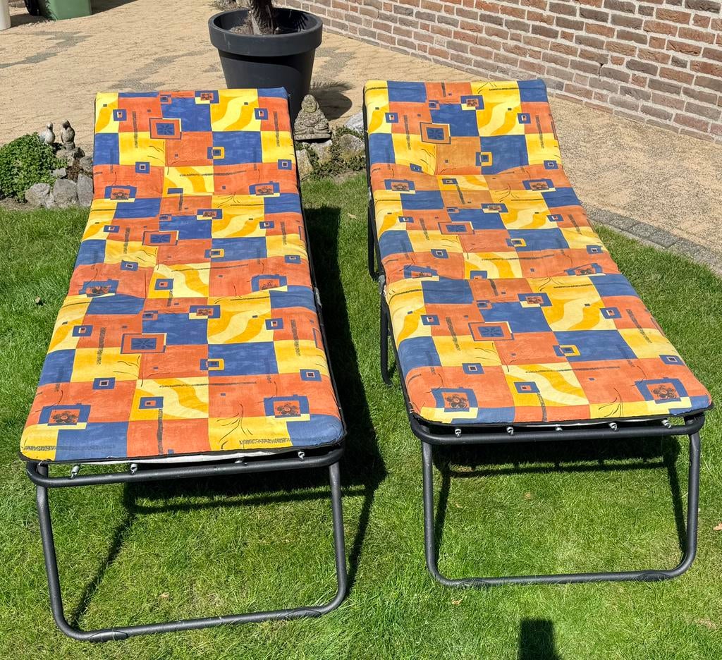 *2 ligbedden (stretchers)*, Ophalen, Gebruikt, Verstelbaar