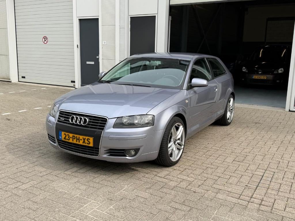 Audi A3 3.2 184KW Quattro 3D 2004 Grijs Origineel ABT, Auto's, 3189 cc, Origineel Nederlands, Bedrijf, Vierwielaandrijving