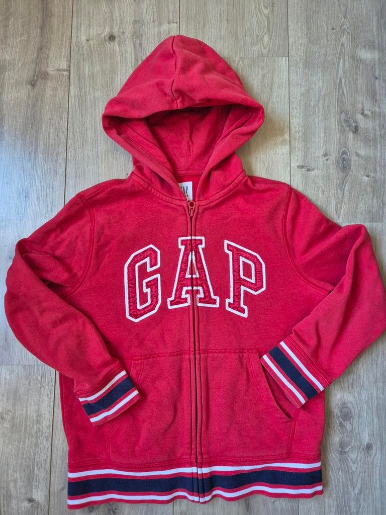 Rode GAP hoodie met rits, maat 128, Kinderen en Baby's, Kinderkleding | Maat 128, Ophalen of Verzenden, Gebruikt, Jongen, Trui of Vest