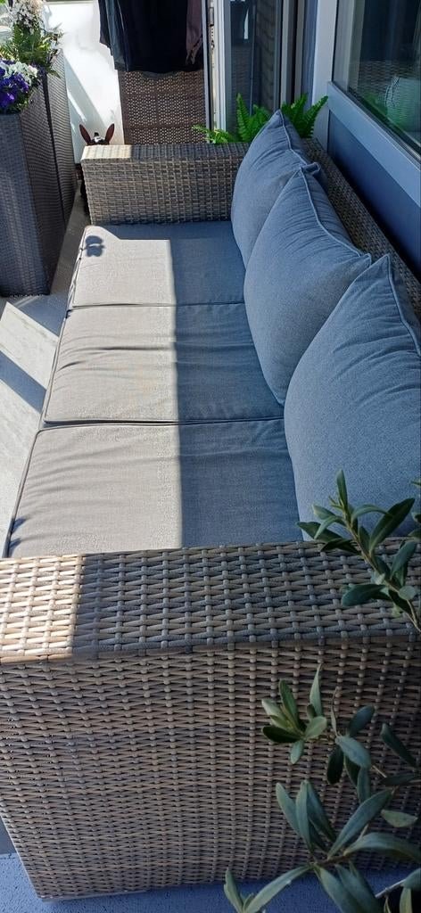 Grote lounche bank met hockers en kussens, Ophalen