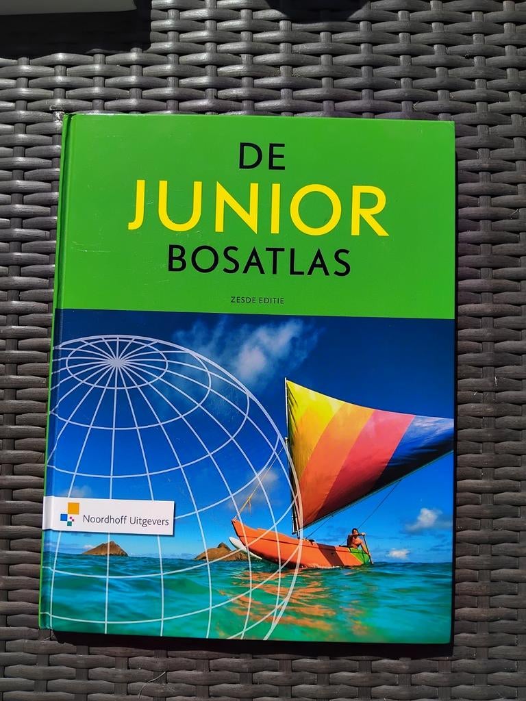 De Junior Bosatlas - Zesde Editie, Boeken, Bosatlas, 2000 tot heden, Ophalen of Verzenden, Zo goed als nieuw