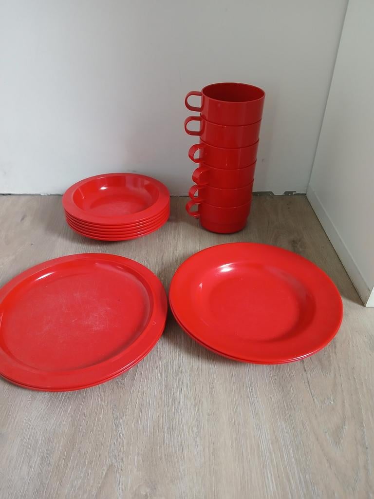 16 delig mepal servies rood, Caravans en Kamperen, Kampeeraccessoires, Ophalen of Verzenden