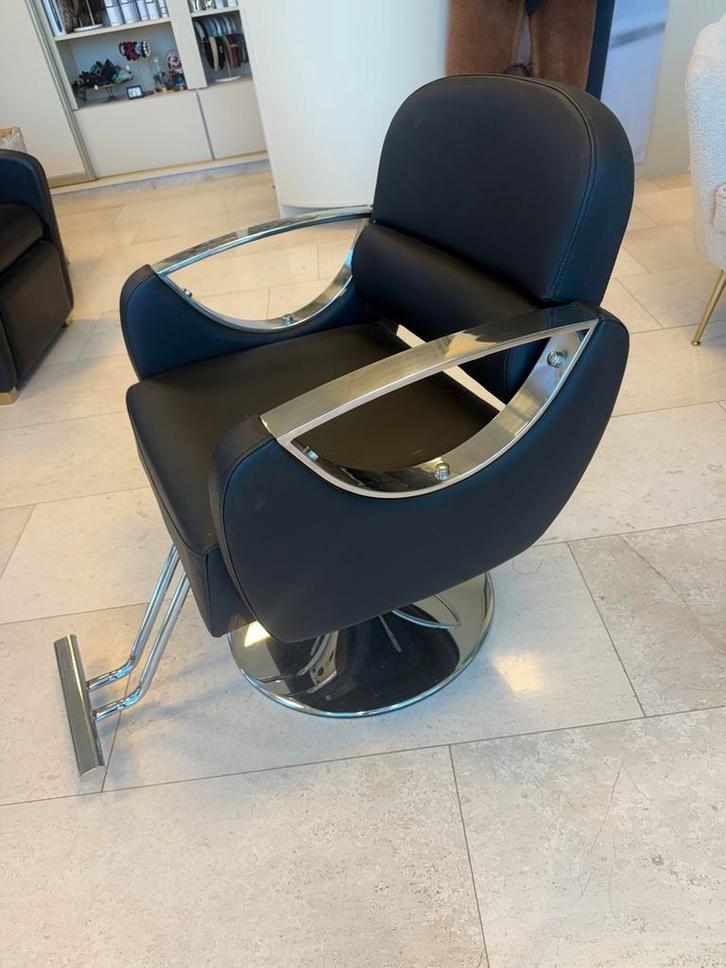 Kappers stoel / barber stoel te koop aangeboden, Diensten en Vakmensen, Kappers en Thuiskappers