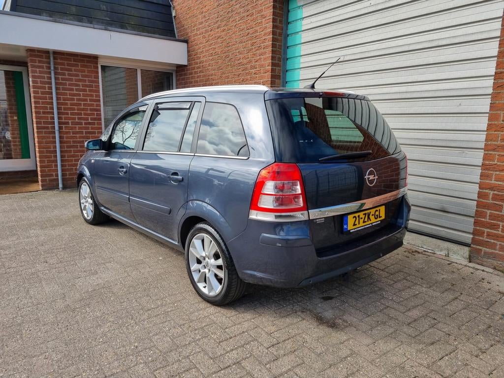 Opel Zafira 2.2 Cosmo 7-Pers. NAV. Bj:2008 NAP!, Auto's, Opel, Voorwielaandrijving, Stoelverwarming, Gebruikt, 4 cilinders