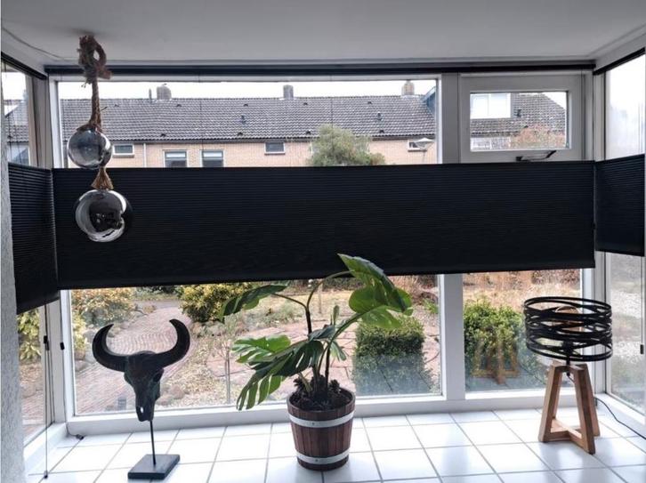 Zgan verduisterende plissé gordijnen te koop, Huis en Inrichting, Stoffering | Gordijnen en Lamellen, Zo goed als nieuw, 150 tot 200 cm