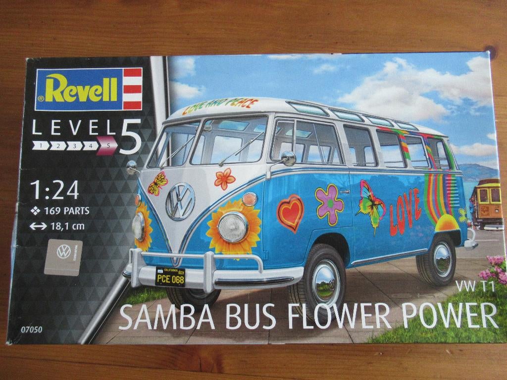VW T1 Samba Bus - Flower Power (Revell 1/24), Auto, Revell, Groter dan 1:32, Nieuw