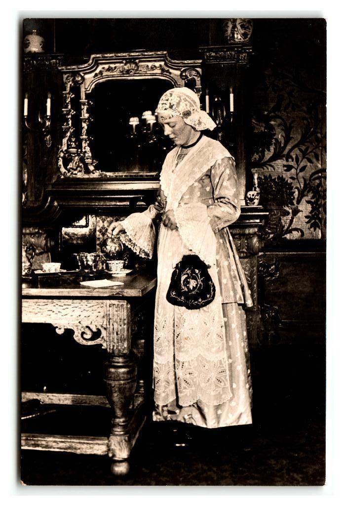 Frijske Klaeijing - Friese klederdracht. Opruimingskaart, Verzamelen, Ansichtkaarten | Nederland, Verzenden, 1940 tot 1960, Gelopen