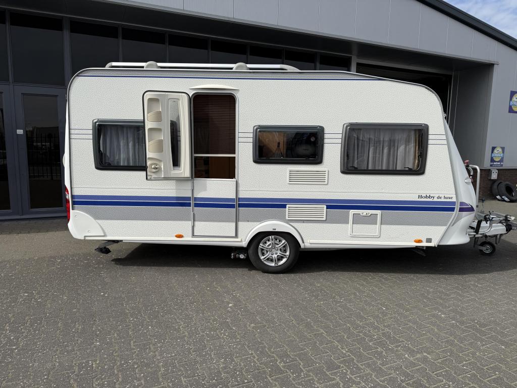 Hobby De Luxe 450 UF Bed 202cm + Rondzit + WC BJ 2007, Caravans en Kamperen, Standaardzit, Hobby, Bedrijf, 750 - 1000 kg