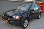 Volvo XC90 2.5 T Momentum AUT Airco Leer 7 Pers 4X4 Jaar APK, Navigatiesysteem, Gebruikt, 1991 kg, Blauw