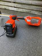 Husqvarna 110iL grastrimmer met accu en lader ZGAN, Ophalen of Verzenden, Zo goed als nieuw, 30 tot 50 cm, Accu