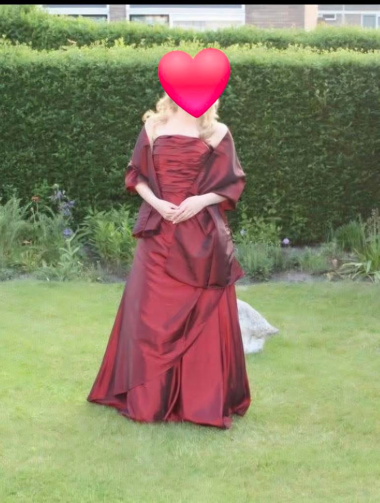 Rode galajurk met off-shoulder detail, Ophalen, Zo goed als nieuw, Rood, Galajurk