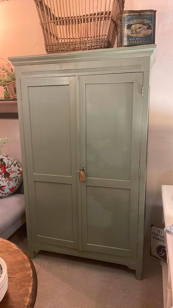 Groene kast, Huis en Inrichting, Kasten | Overige, Zo goed als nieuw, Ophalen