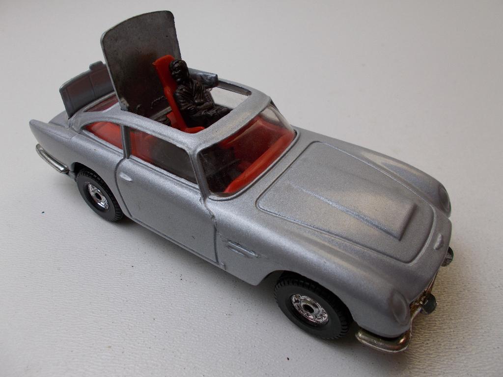 1984 Corgi 271 ASTON MARTIN DB-5. 007 JAMES BOND (-A-) Igst!, Ophalen of Verzenden, Zo goed als nieuw, Auto, Corgi