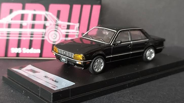 Peugeot 505 Ti Berline noir Onyx 1:64 Shadow Pol, Hobby en Vrije tijd, Modelauto's | Overige schalen, Nieuw, Auto, Verzenden