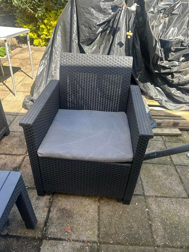 Zwarte loungeset met 2 stoelen, bank en tafel, Ophalen, 4 zitplaatsen, Kunststof, Gebruikt
