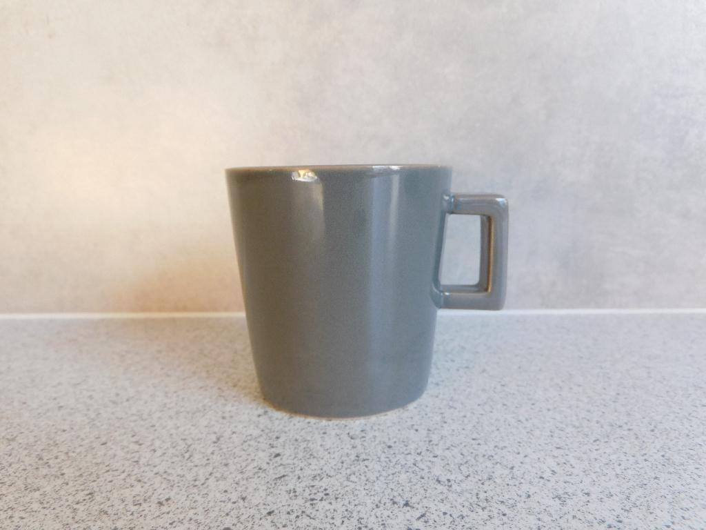 Mok Espresso Grijs DIK Fairtrade Piet Hein Eek, Ophalen of Verzenden, Zo goed als nieuw, Overige stijlen, Kop(pen) en/of Schotel(s)