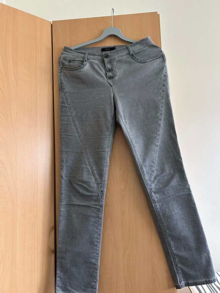 Dames grijze lange broek maat 38, Ophalen of Verzenden, Gedragen