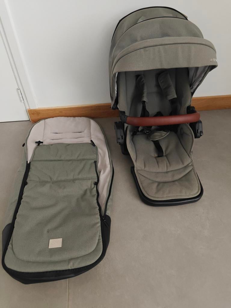 Mutsy icon vision kinderwagen zit + voetenzak jade green, Kinderen en Baby's, Kinderwagens en Combinaties, Ophalen, Kinderwagen