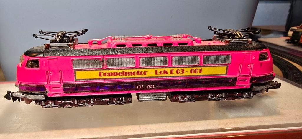 Minitrix br103 fantasielok loop of sloop, rijdt goed!, Hobby en Vrije tijd, Gebruikt, Trix, Ophalen of Verzenden, Gelijkstroom