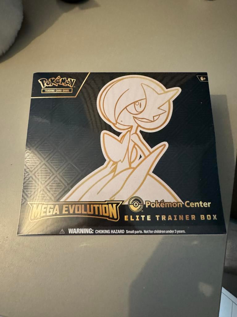 Mega Gardevoir Pokémon Center ETB Sealed, Hobby en Vrije tijd, Verzamelkaartspellen | Pokémon, Ophalen of Verzenden, Nieuw, Overige typen