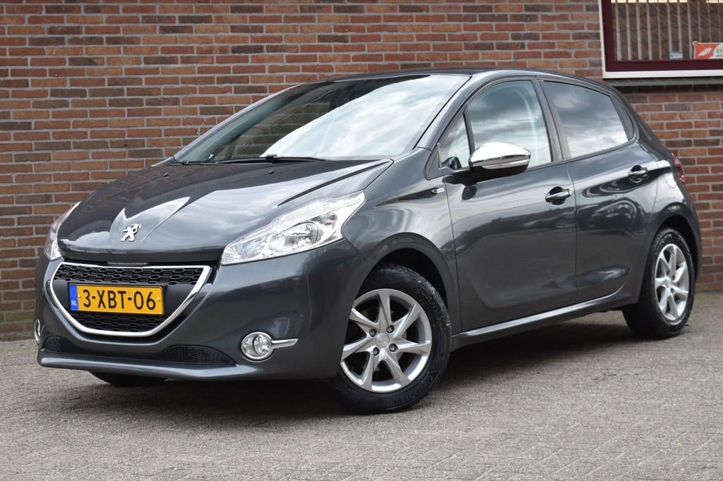 Peugeot 208 1.2 VTi Style '14 Airco Cruise Inruil mogelijk, Voorwielaandrijving, Euro 5, Stof, Gebruikt