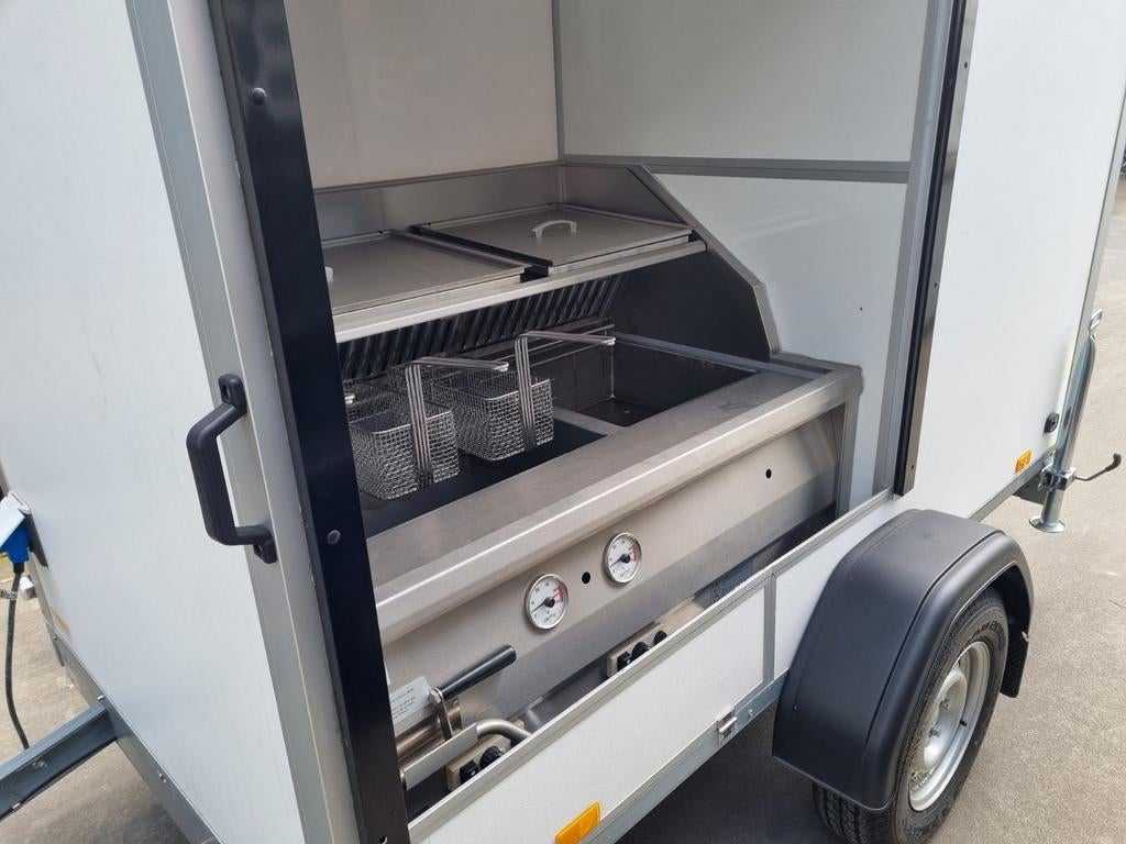 Gezocht aanhanger verkoopwagen met Smitto 2 pans visbakoven, Ophalen