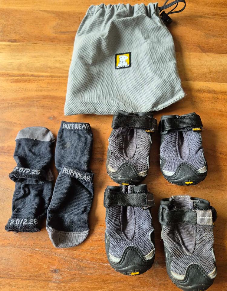 Ruffwear schoentjes en liners, Ophalen of Verzenden, Zo goed als nieuw