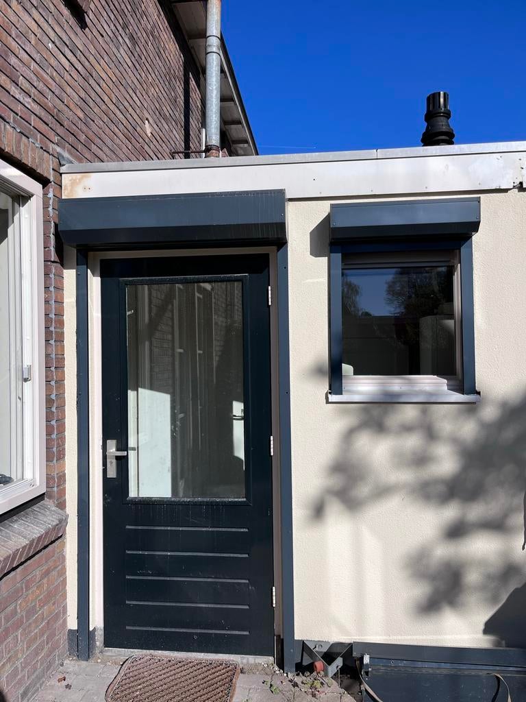 Rolluik raamkozijn - Donkergrijs, Doe-het-zelf en Verbouw, Rolluiken, Ophalen, Gebruikt, 100 tot 150 cm, 200 cm of meer