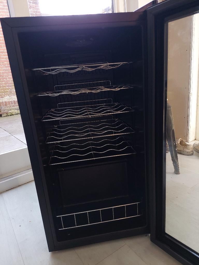 Wijnkoeling., Ophalen, Minder dan 75 liter, Zonder vriesvak, Gebruikt