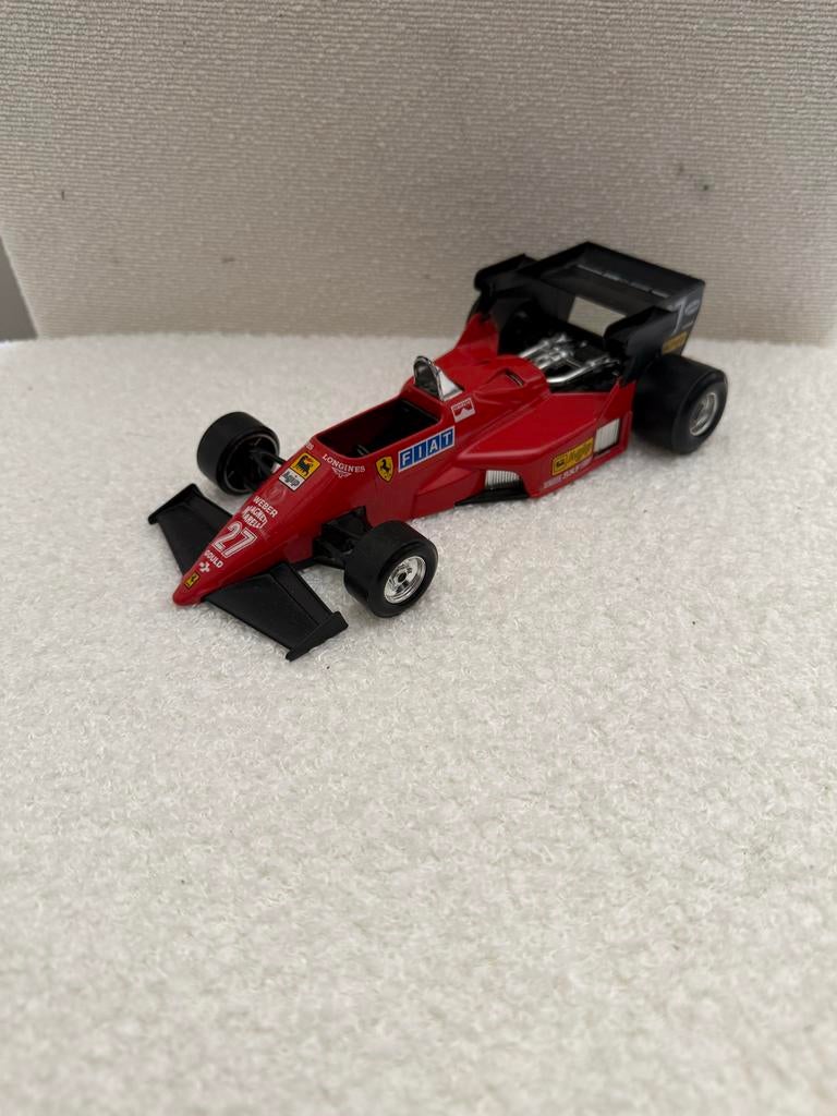 Bburago Ferrari 126 C4 Turbo F1 1:24 #27 Michele Alboreto, Hobby en Vrije tijd, Ophalen of Verzenden, Gebruikt, Auto, Bburago