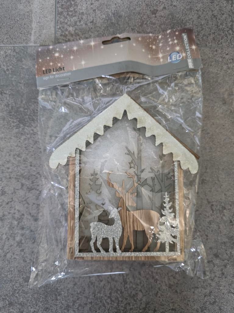 Kerst decoratie huisje met hertjes en LED verlichting NIEUW, Ophalen of Verzenden, Nieuw