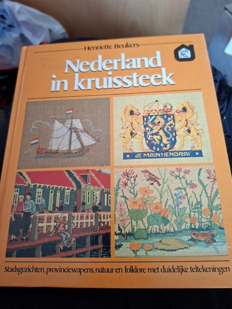Nederland in Kruissteek - Henriette Beukers, Ophalen of Verzenden