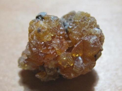 min. ruwe edelsteen ZINCIET (ZINKIET) (2) (zeldzaam), Verzamelen, Mineralen en Fossielen, Mineraal, Verzenden