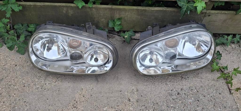 Volkswagen golf cabriolet 3.5 highline koplampen, Auto-onderdelen, Ophalen of Verzenden, Gebruikt, Volkswagen