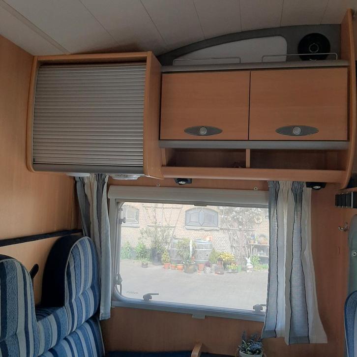 Te koop camper, Caravans en Kamperen, Caravans, Particulier, tot en met 4, 2000 kg en meer, Kleine zit, Dethleffs, Dwarsbed, Hefbed