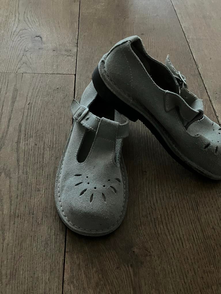 Franse suède schoentjes maat 32 met voetbed, Meisje, Schoenen, Ophalen of Verzenden, Zo goed als nieuw