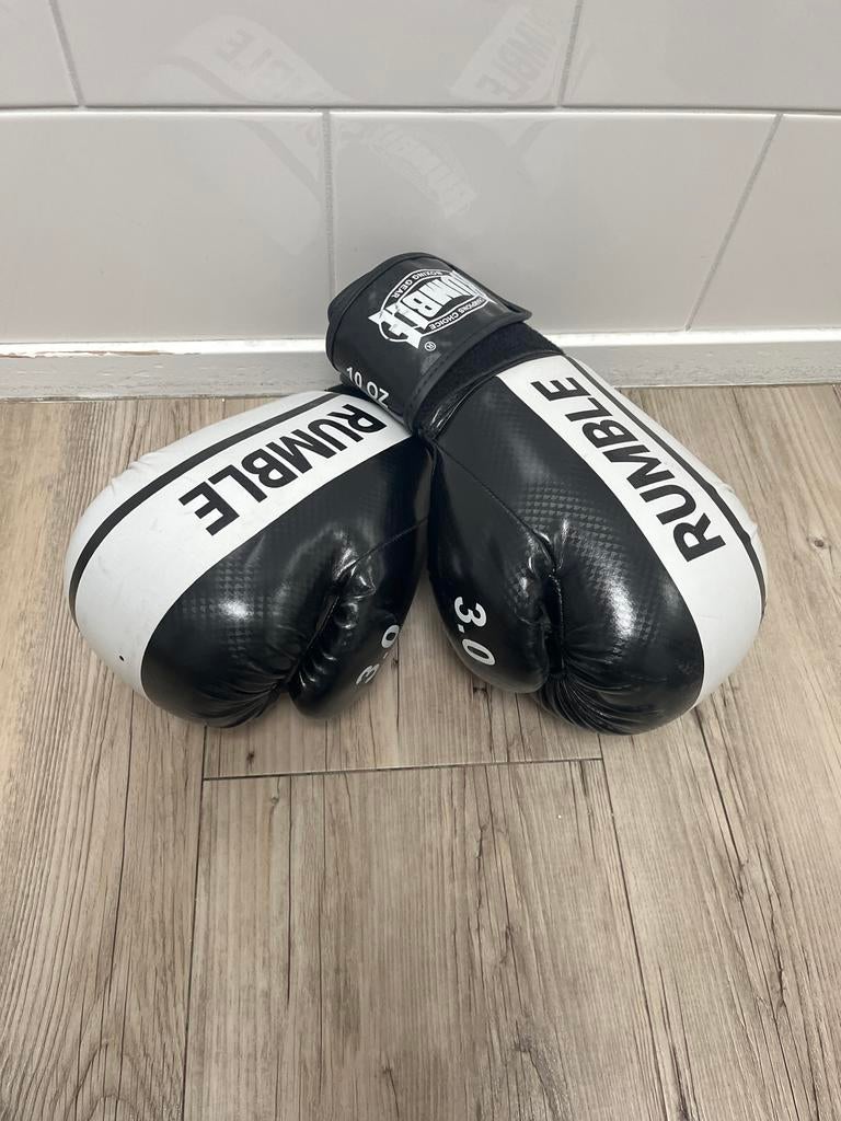 Rumble bokshandschoenen 10 oz, Ophalen of Verzenden, Gebruikt, Bokshandschoenen