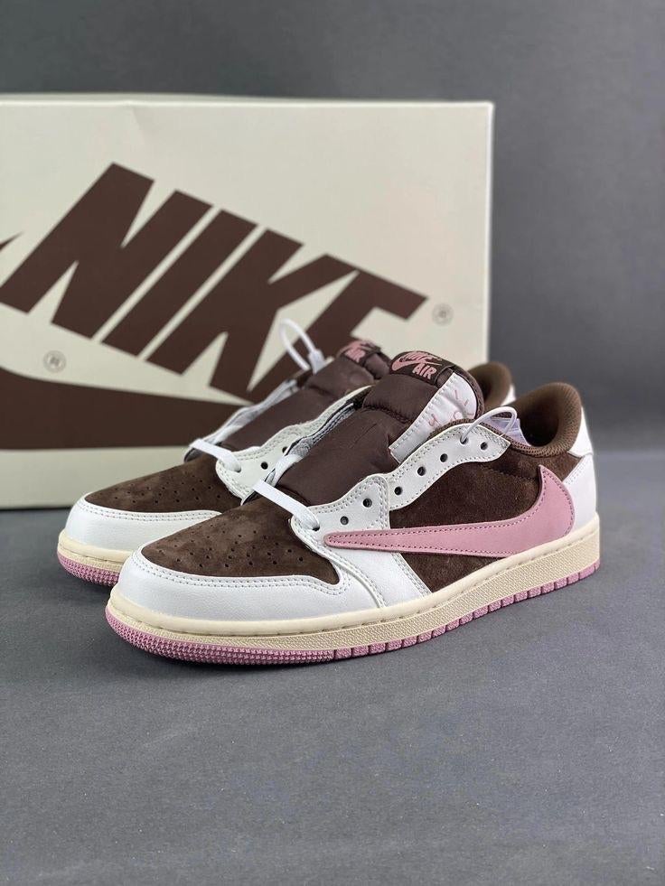 Nike Travis Scott Schoenen -maat 36 tot 47, Ophalen of Verzenden, Zo goed als nieuw, Bruin, Sneakers of Gympen