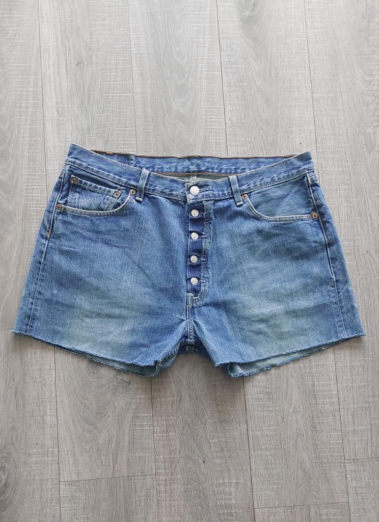 Levis 501 denim shorts 36, Kleding | Dames, Blauw, Ophalen of Verzenden, W33 - W36 (confectie 42/44), Gedragen