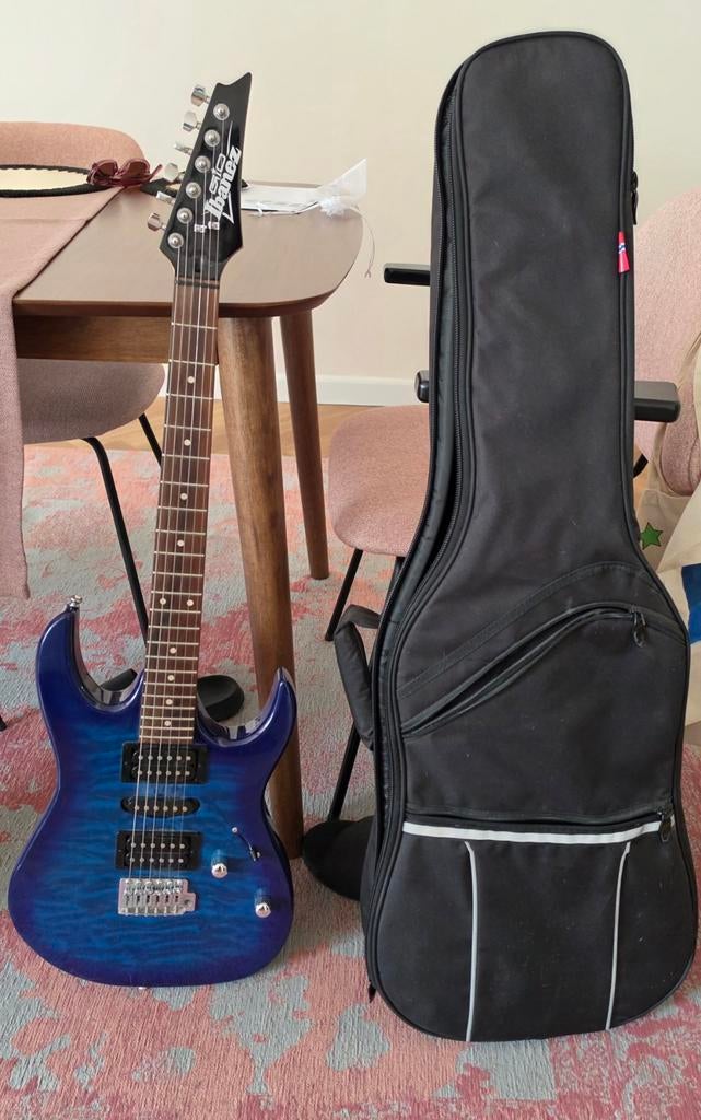 Ibanez gio elektrische gitaar met hoes, Muziek en Instrumenten, Snaarinstrumenten | Gitaren | Elektrisch, Ophalen of Verzenden
