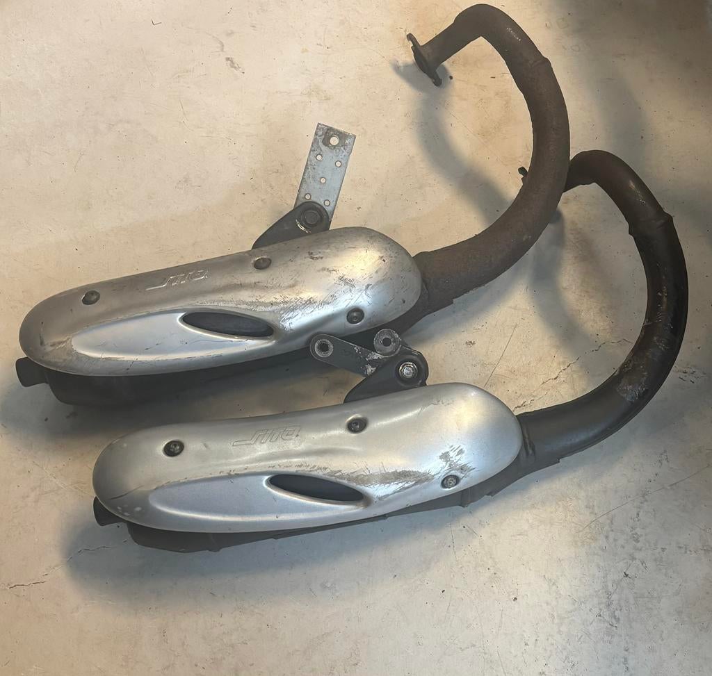 Vivacity 50cc 2 takt brom uitlaten, Ophalen of Verzenden, Gebruikt, Uitlaat, Peugeot